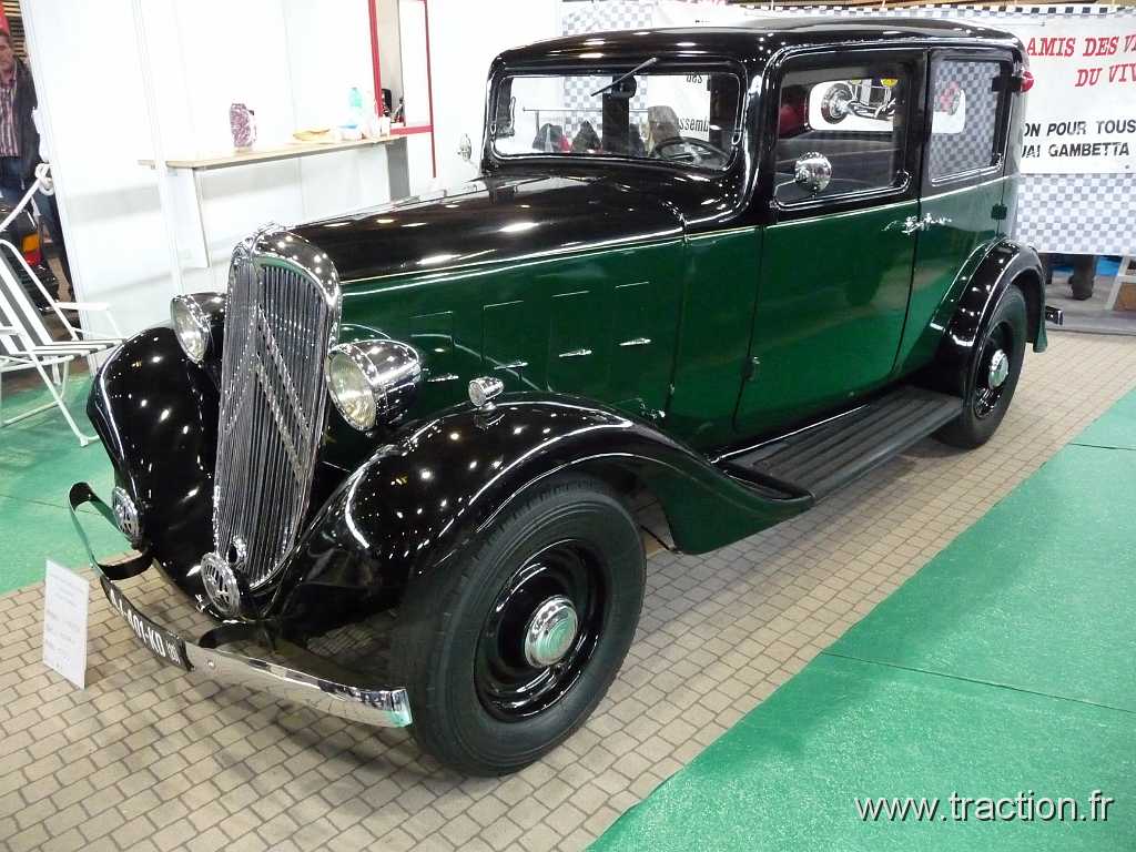 2011_epoquauto (210).jpg - 05/11/2011 - 69000 LYON - EPOQU'AUTO - 33ème Salon International Autos & Motos Anciennes - CITROEN Rosalie